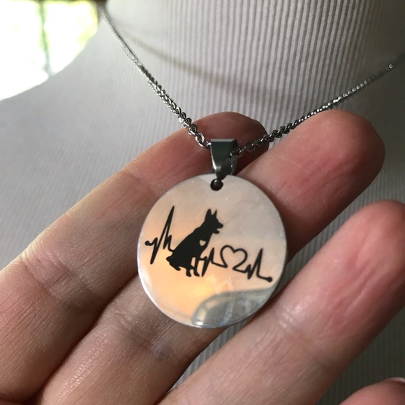 New “I Love Dogs” German Shepard 🐾 Pendant - Picture 4 of 6